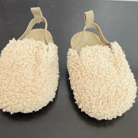 Carter's Other - Carters Cozy Cream Baby Shoes 3-6m